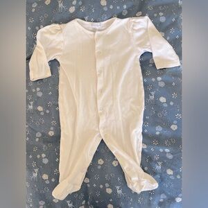 Kissy Kissy white One Piece footie